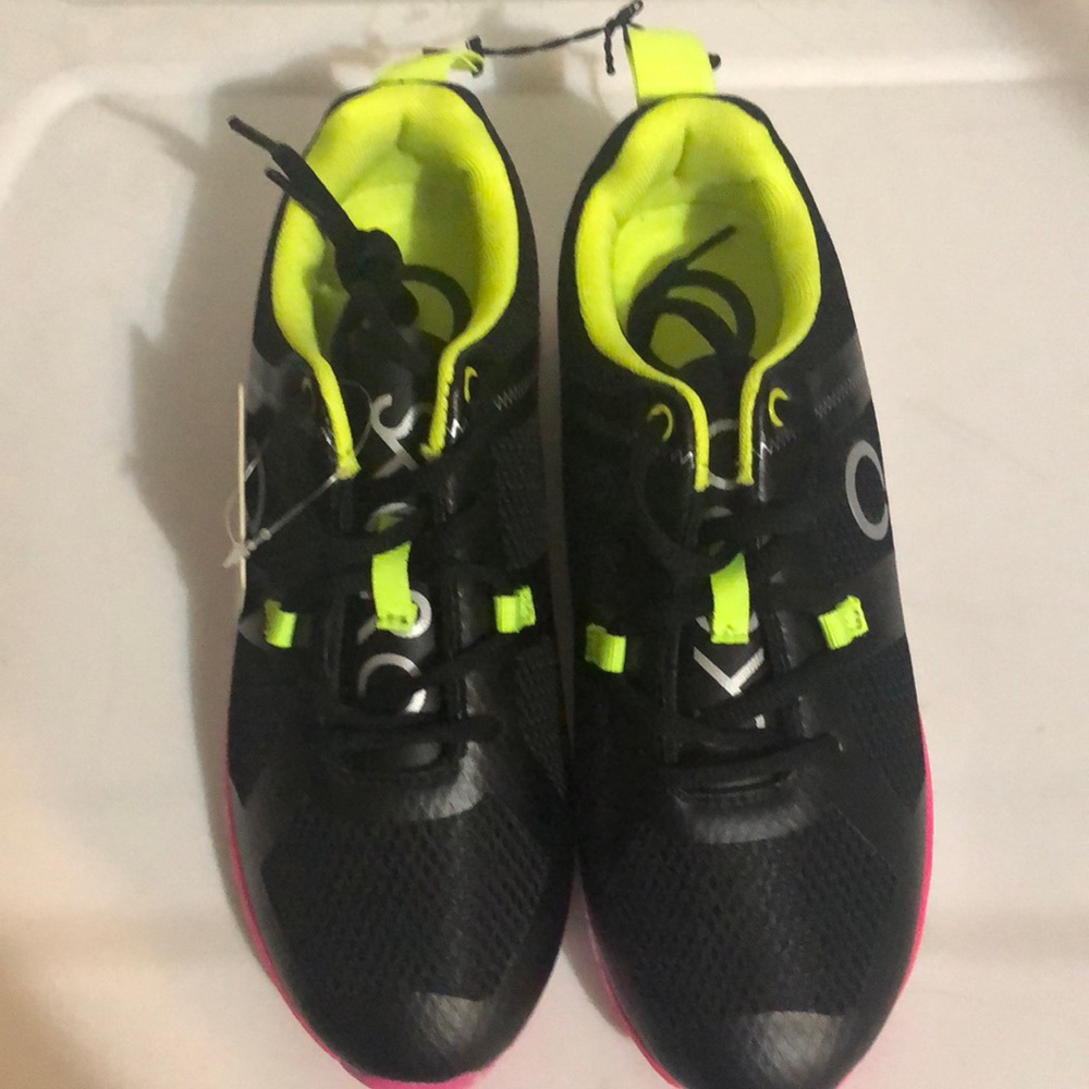 Skora running shoes